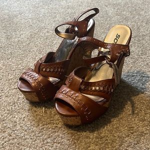 Brown Wedges